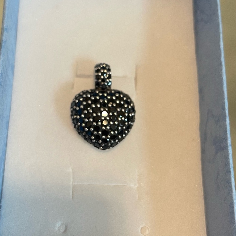 Thomas Sabo Elegant Black Heart Pendant